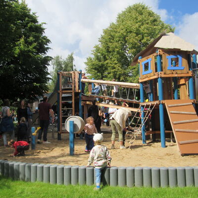 Einweihung Au&szlig;engel&auml;nde Kita I